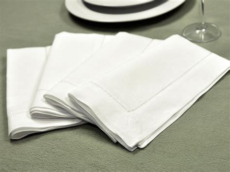 white fabric table napkins wholesale.